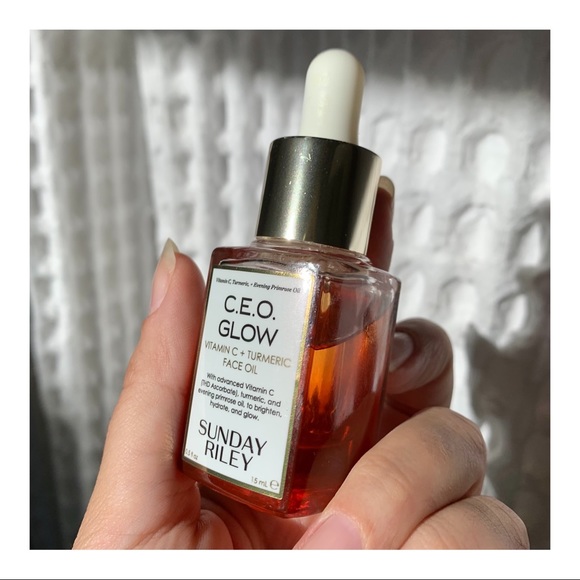 Sunday Riley C.E.O. Glow - Picture 4 of 8